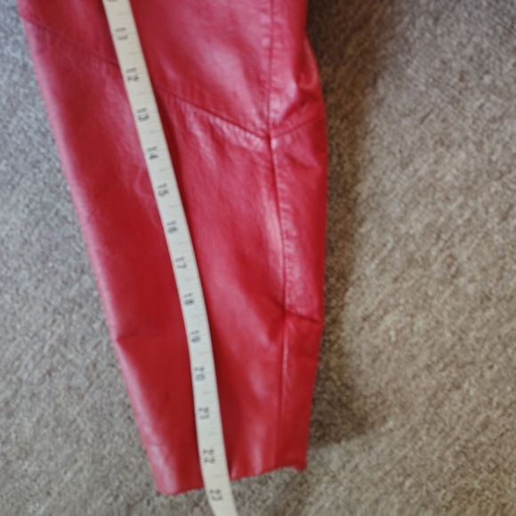 Vintage Wilson Women's Vibrant Red Leather Jacket Size XS - Picture 9 of 13